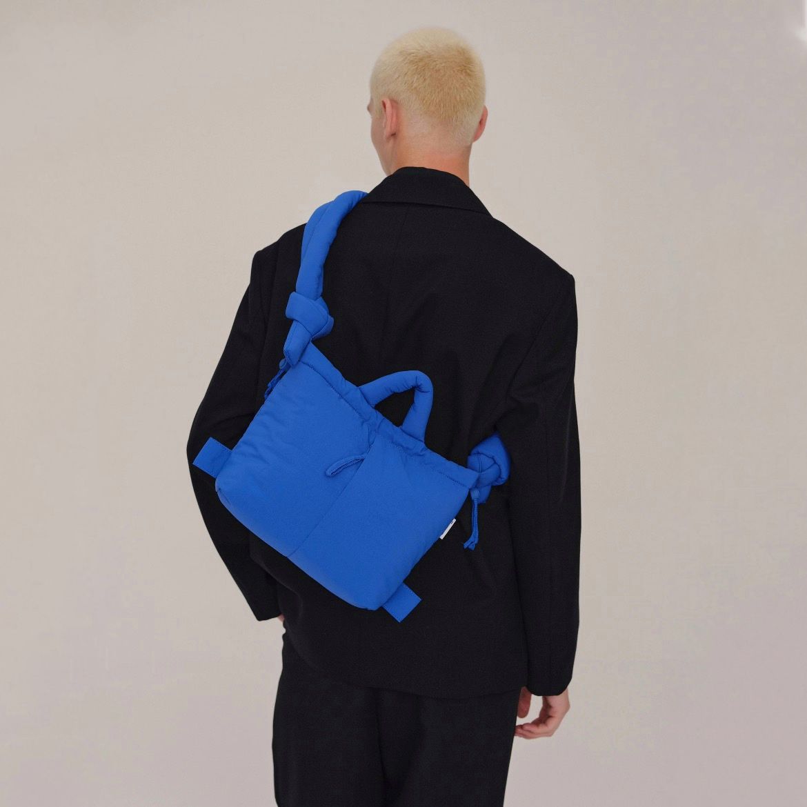 ÖLEND ONA SOFTBACKコバルトブルーショルダーバック少し汚れあり 公式】ÖLEND オレンド Ona Soft Bag バッグ Cobalt Blue – CHELSEA