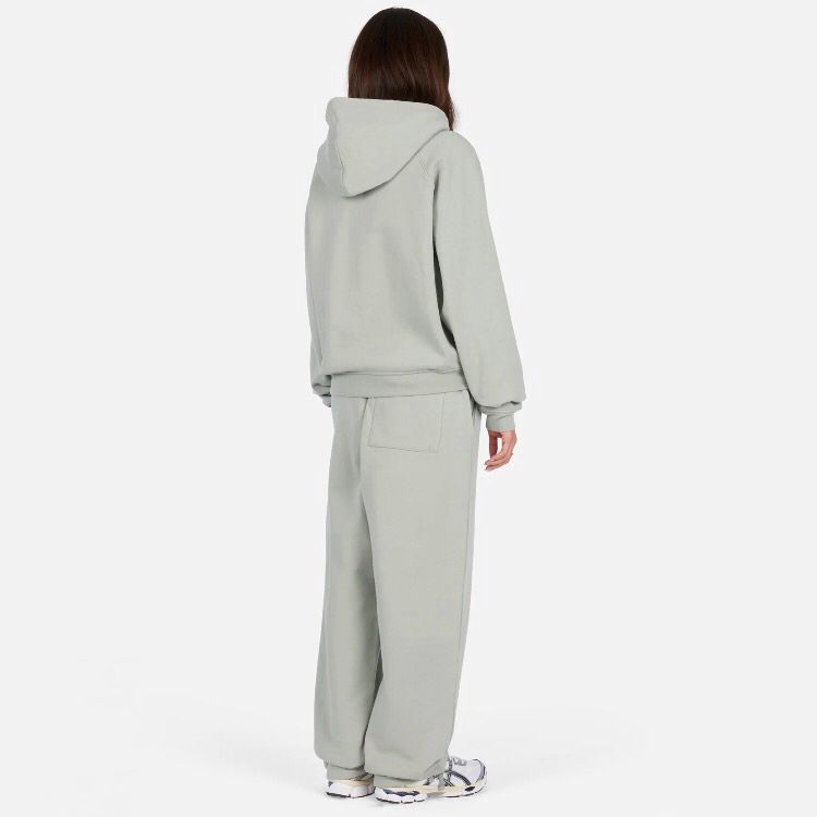 【残りわずか】Classic Small Logo Zip Hoodie