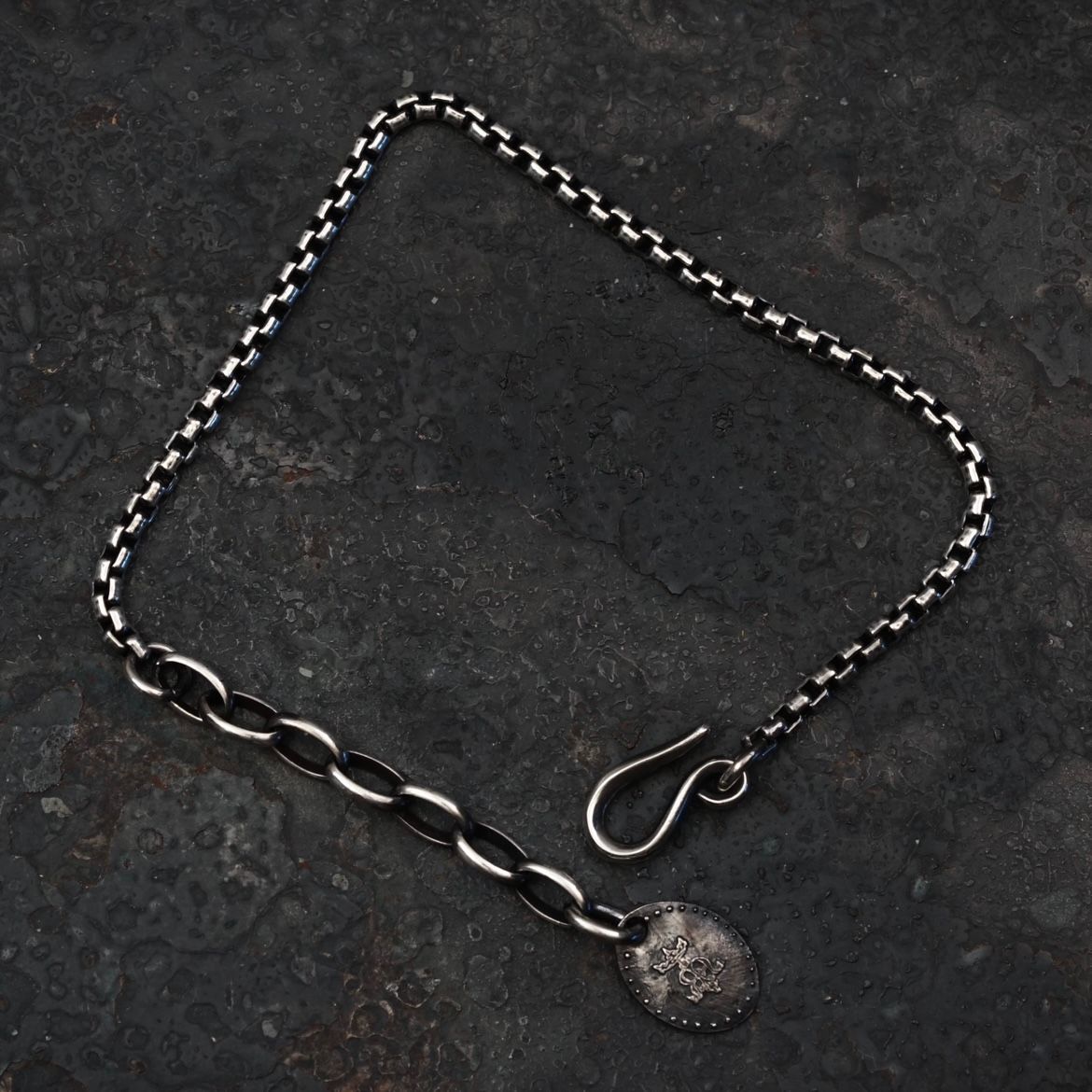 【お取り寄せ注文可能】Narrow Square Block Chain Bracelet