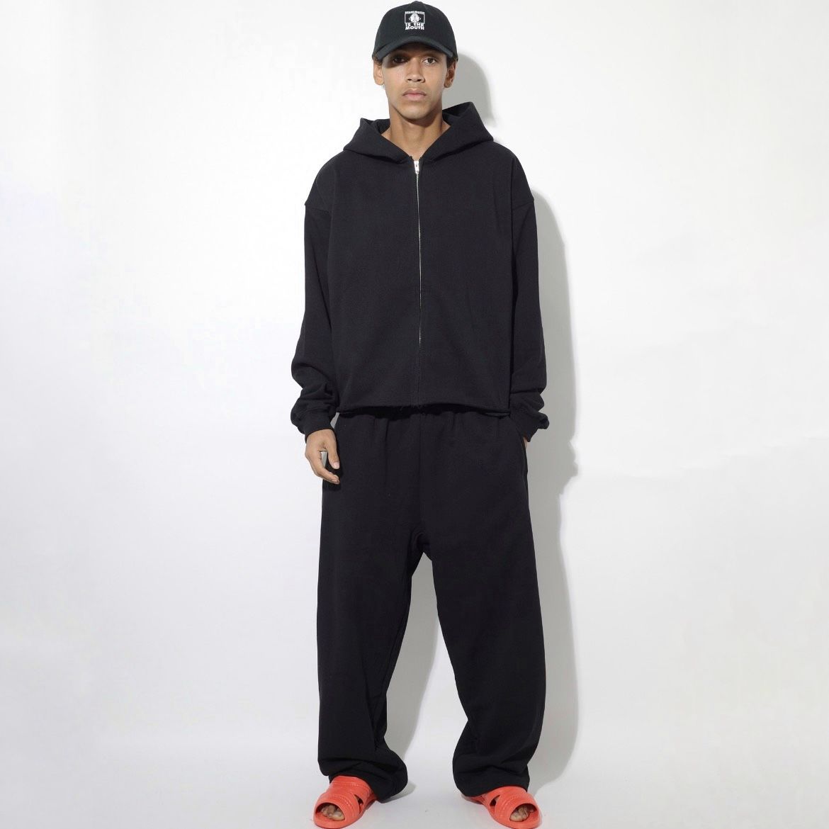 【残り一点】Cut Off Wide Zip Sweat Hoodie