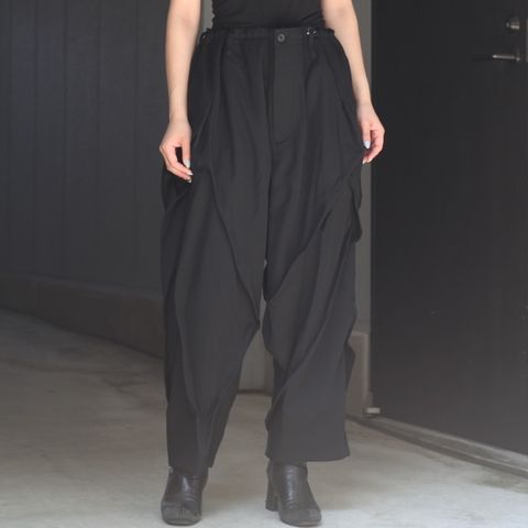 【残り一点】ランダムタックパンツ(シワギャバ)