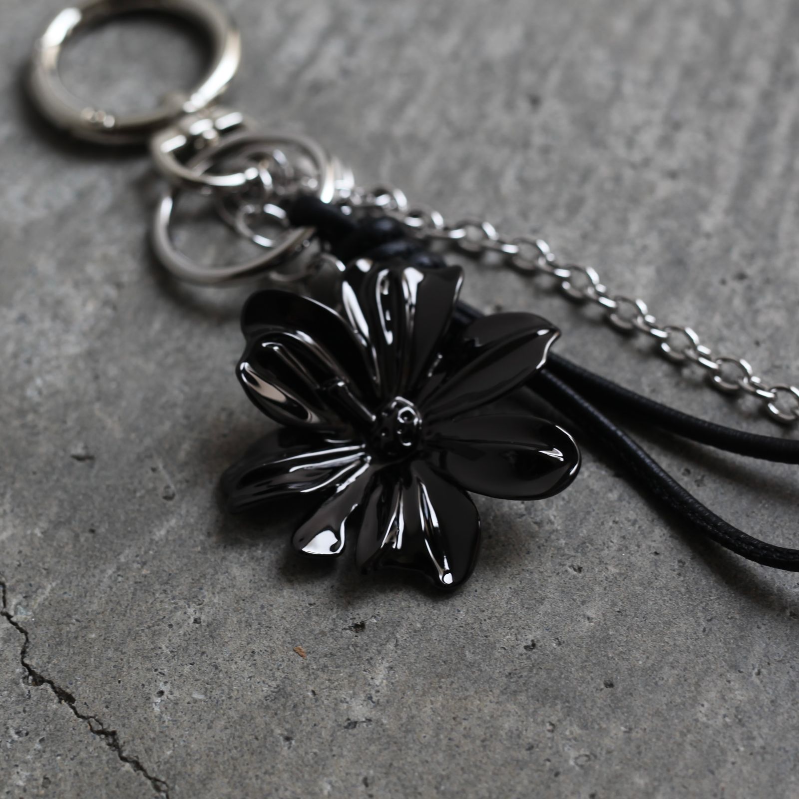【残り一点】Black Liliy Wallet Chain