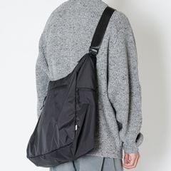 【残り一点】Nylon Round Bag