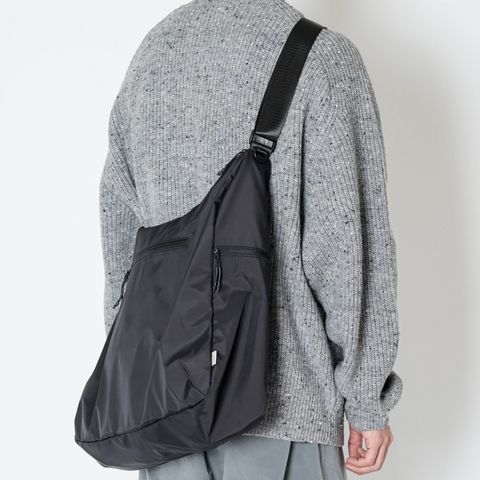 【残り一点】Nylon Round Bag