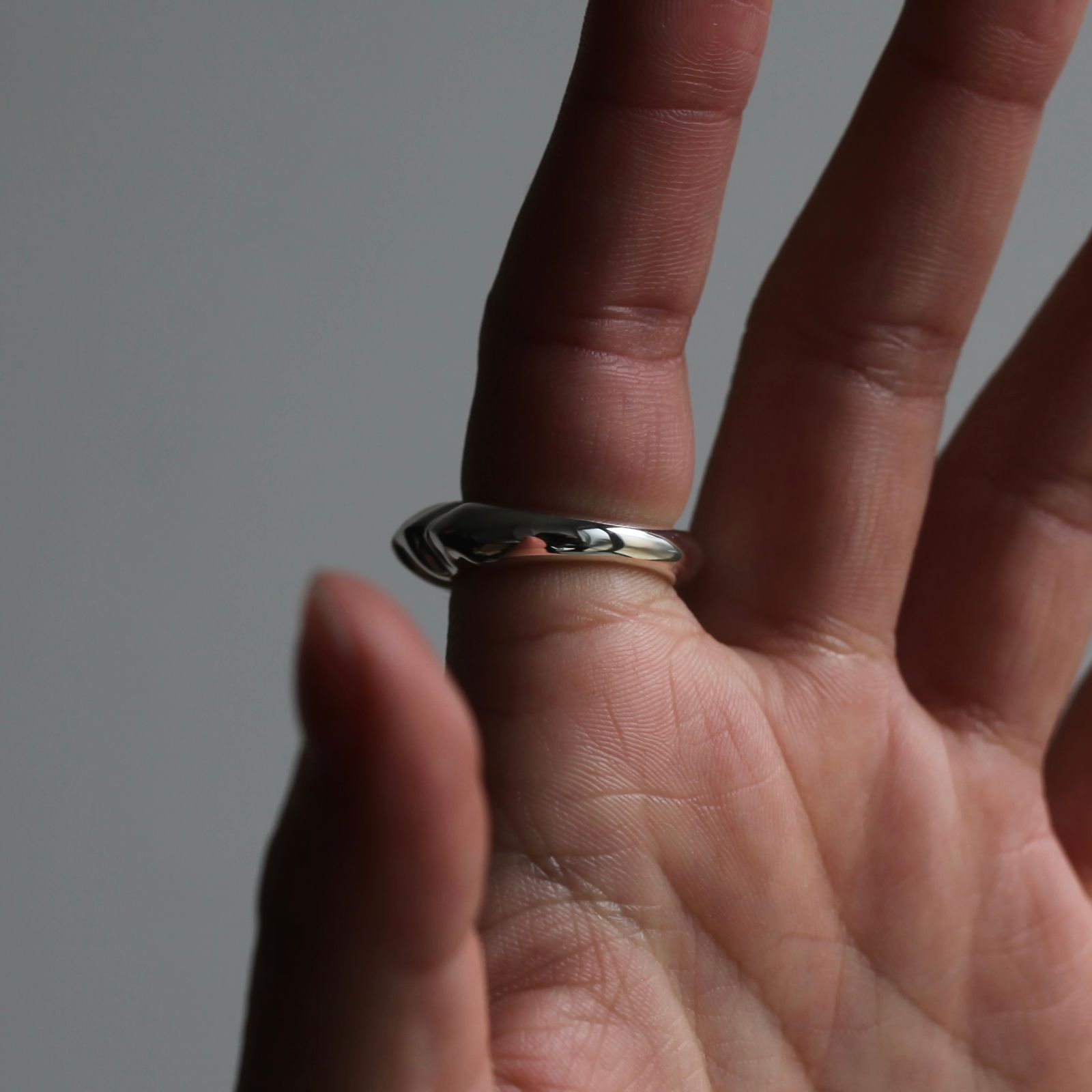 【再販売通知受付可能】Chouchou Medium Ring(SILVER)