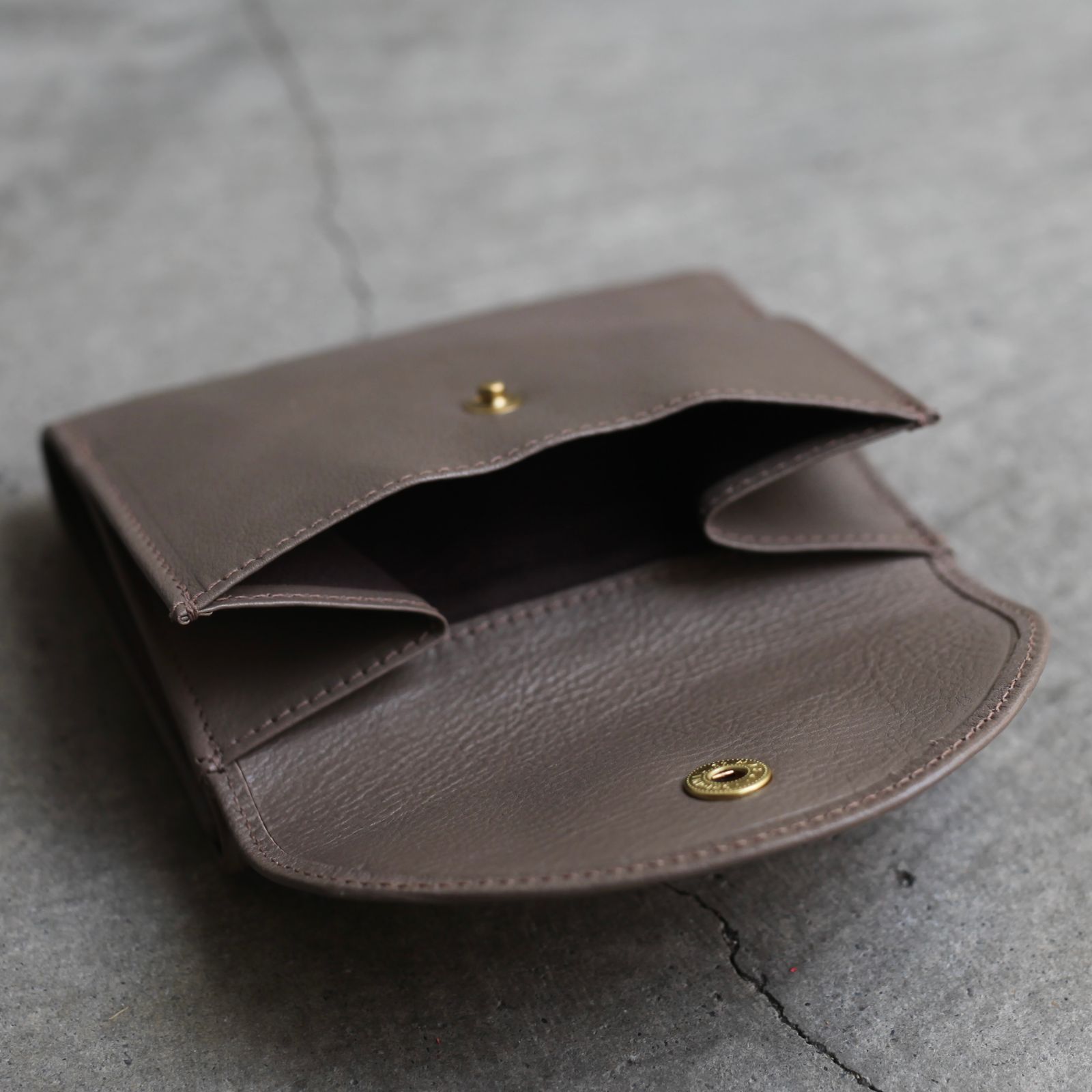 【残り一点】ミディアムウォレット