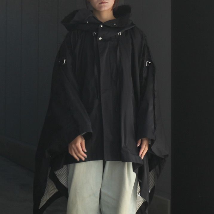 【残り一点】ポリエステルギャバジンフーデッドポンチョ