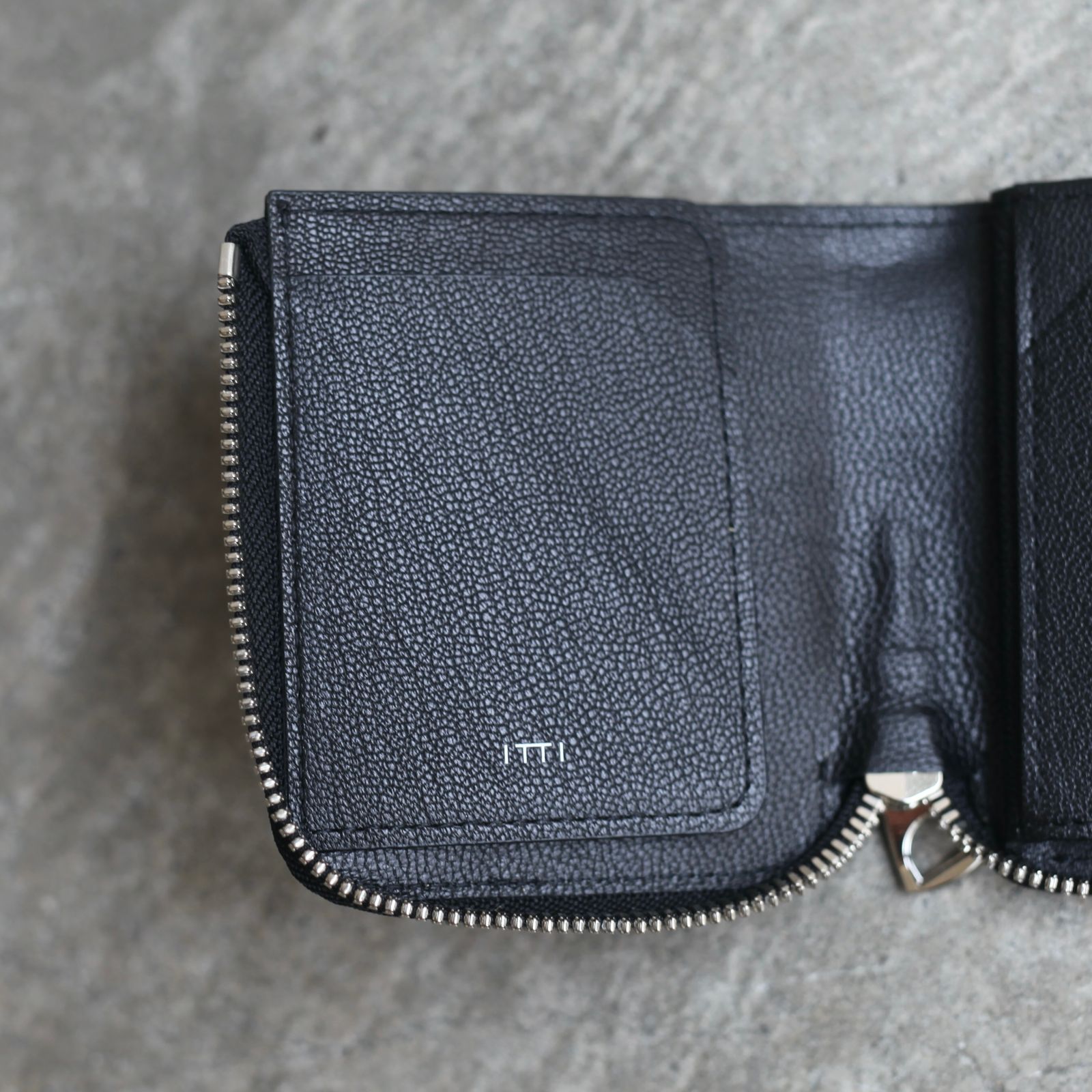【残り一点】Cristy Very Compact WLT.5(LIZARD)
