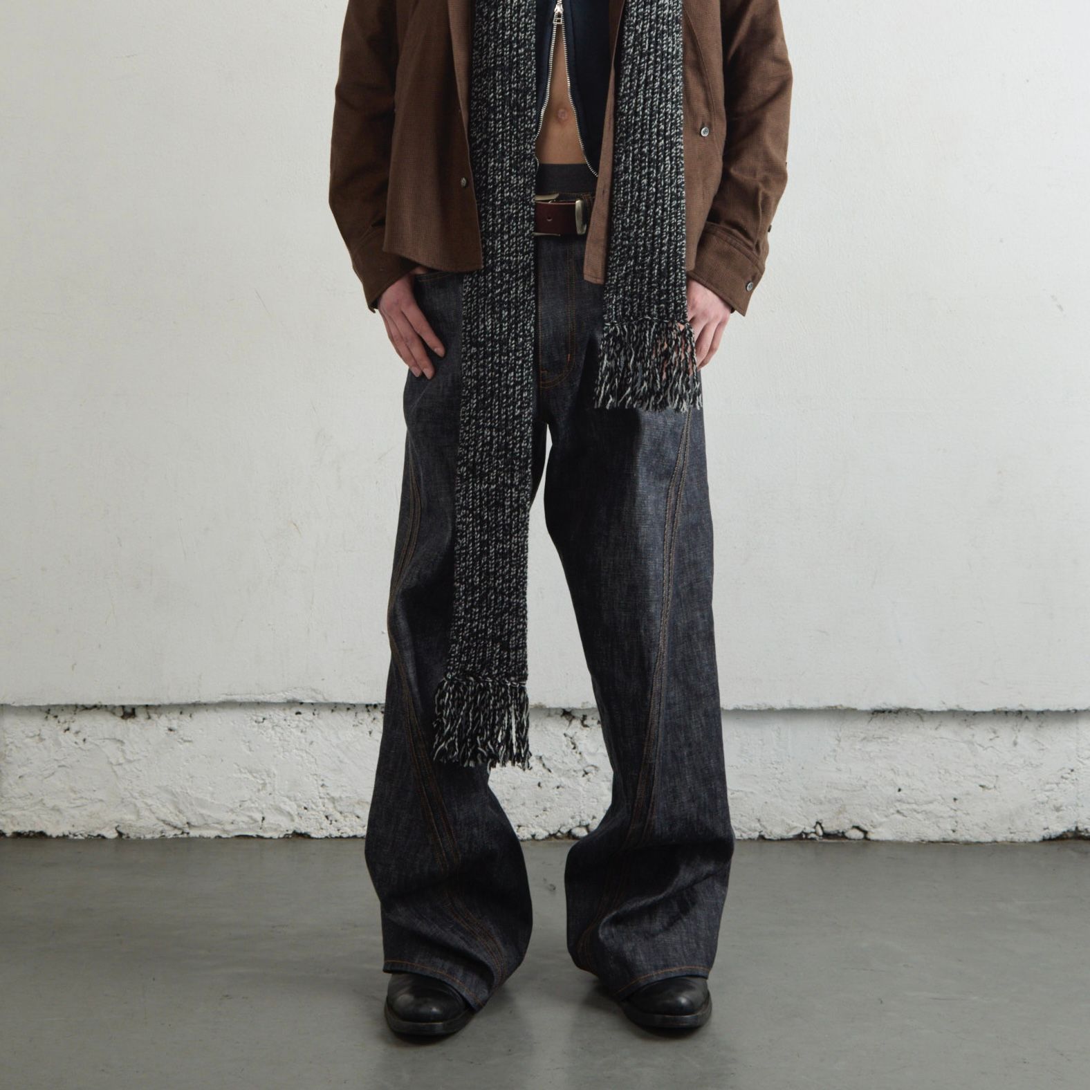 【再販売通知受付可能】3D Twisted Wide Leg Jeans