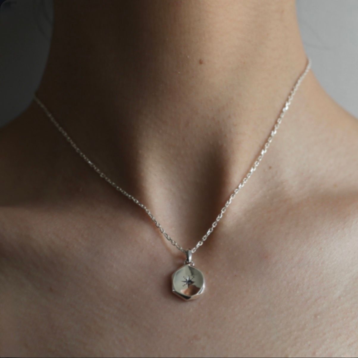 【お取り寄せ注文可能】Amulet Pendant_L(MOONSTONE)