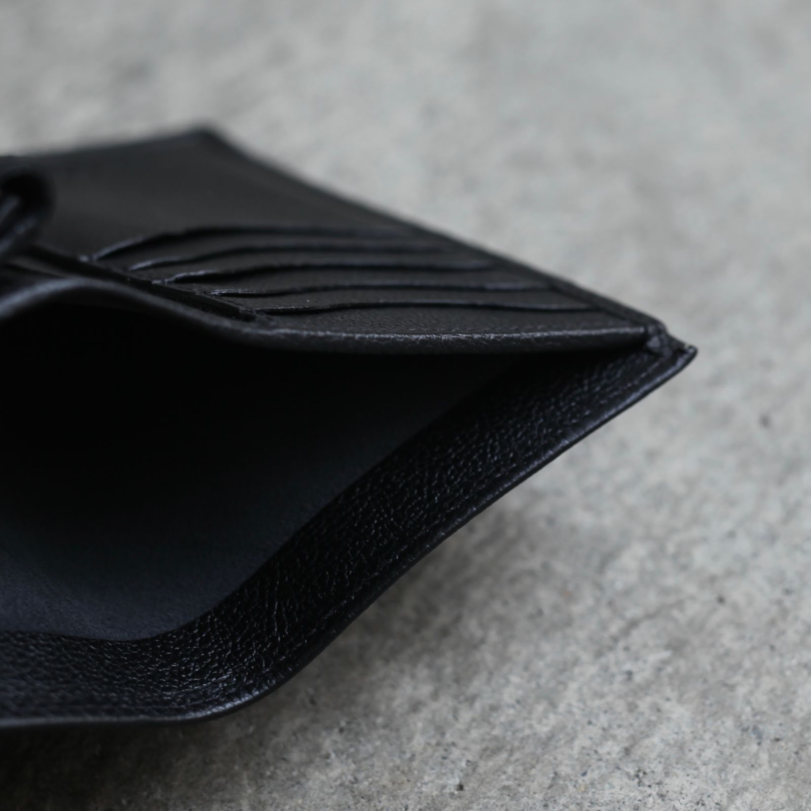 【残り一点】ミディアムウォレット