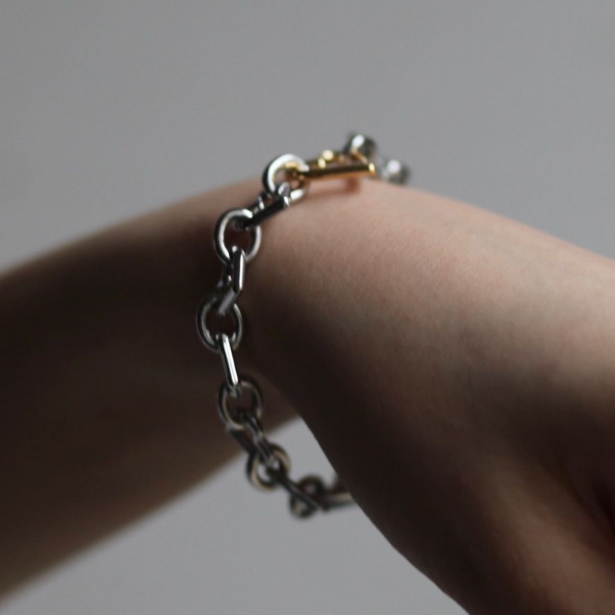 【残りわずか】Heart Shaped Bracelet(SILVER×GOLD)