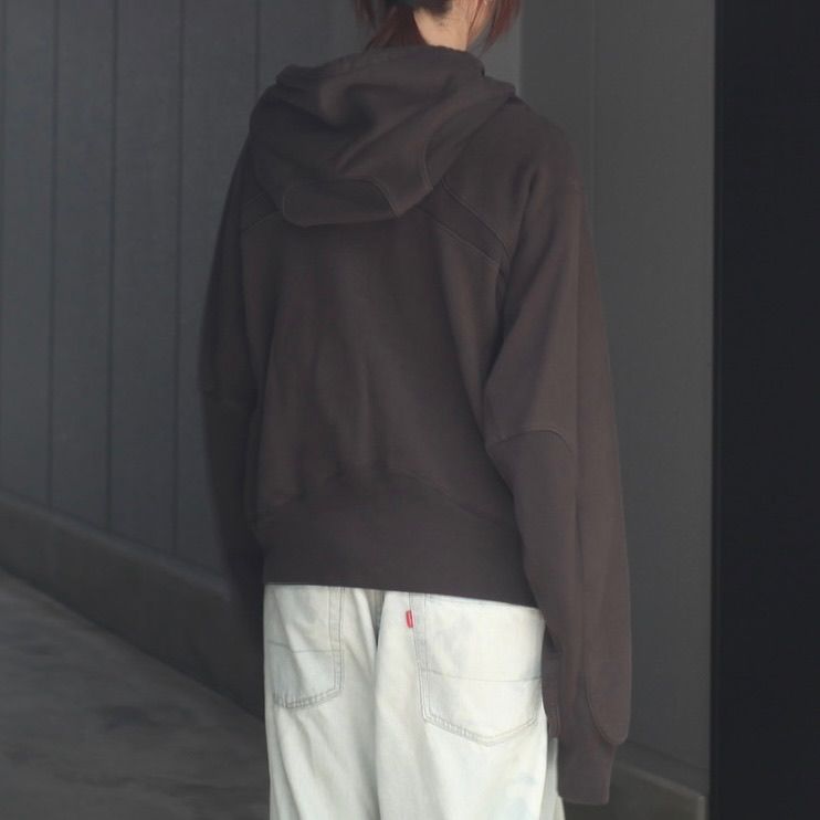 【残りわずか】Panelled Pullover Hoodie
