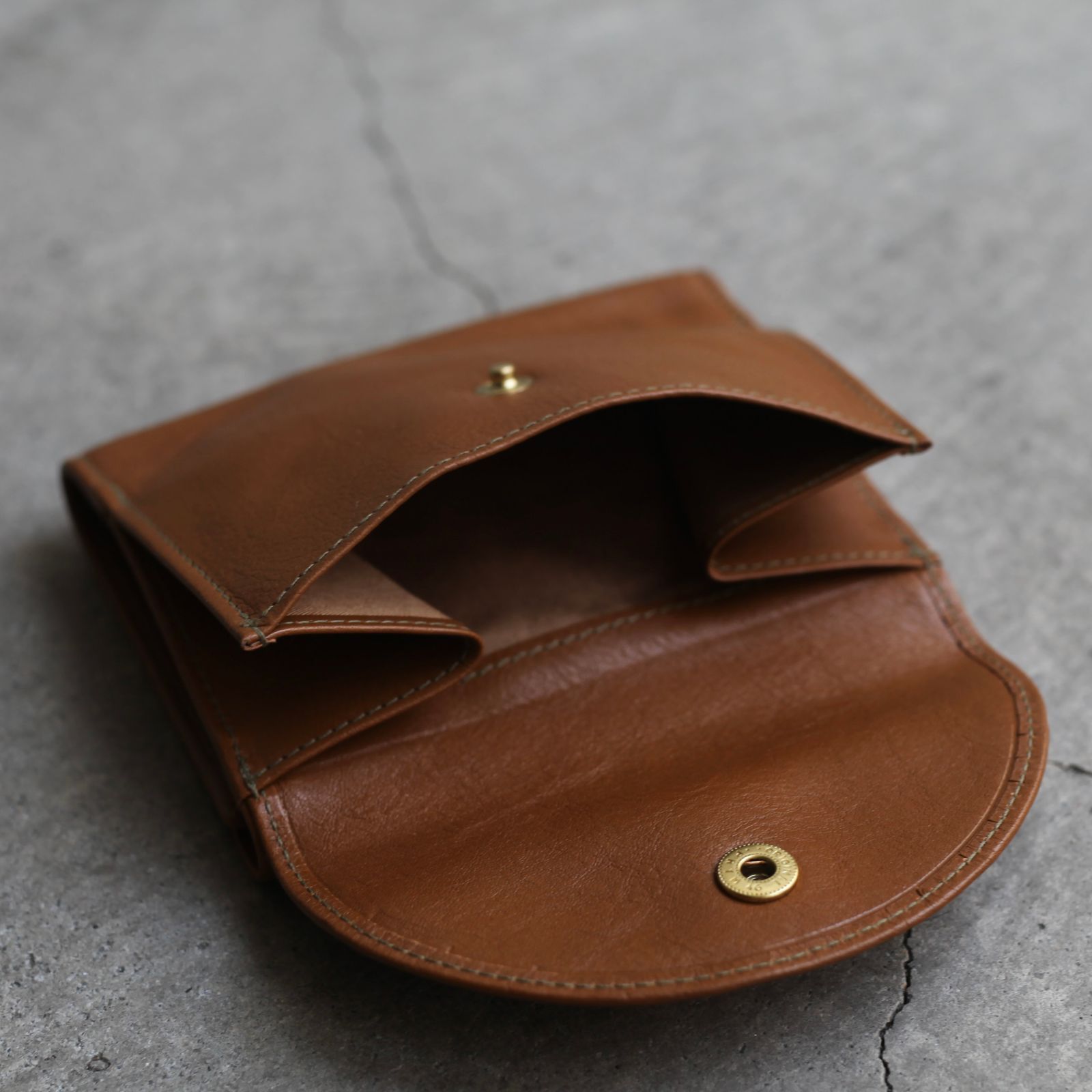 【残り一点】ミディアムウォレット