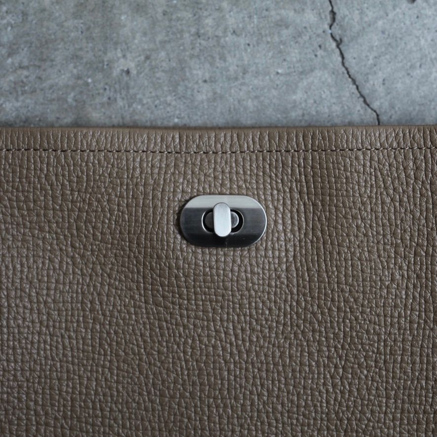 【残り一点】Twist Buckle Bag_S(TAUPE)