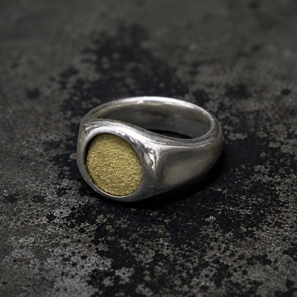 【お取り寄せ注文可能】Leather Jewel Ring