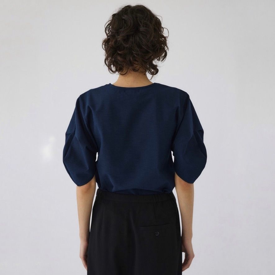 【残り一点】Tuck Sleeve Design Cut Tops