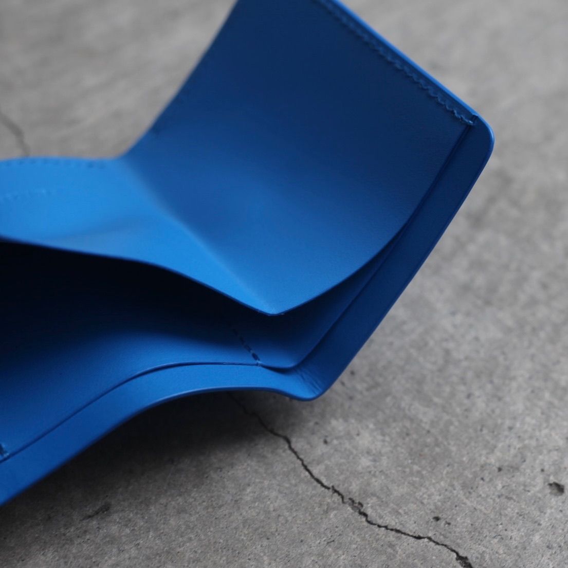 【残り一点】Coil Spring Trifold Wallet(HOOKE_COW)