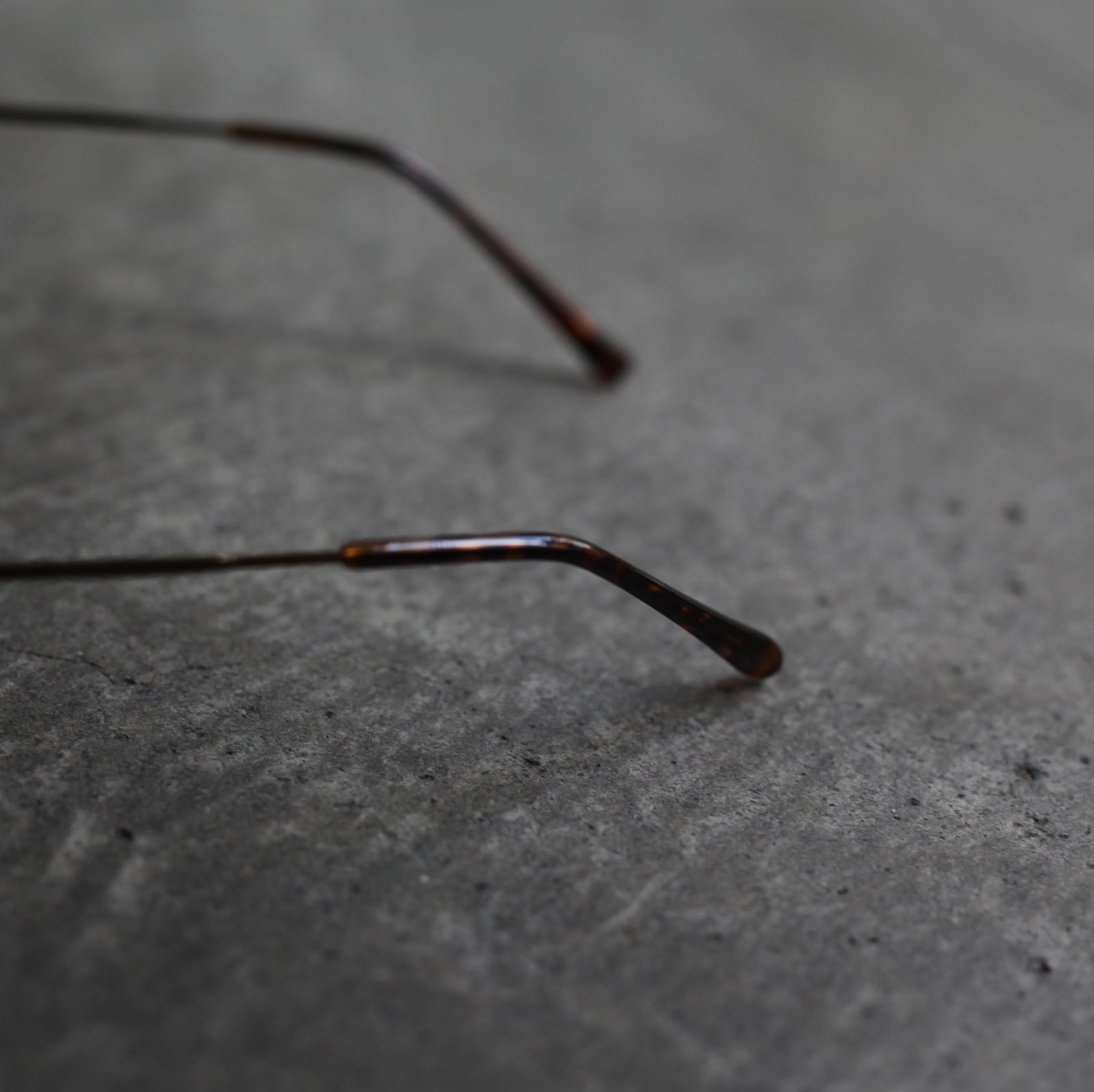 【残りわずか】LG Sunglass(GREY)