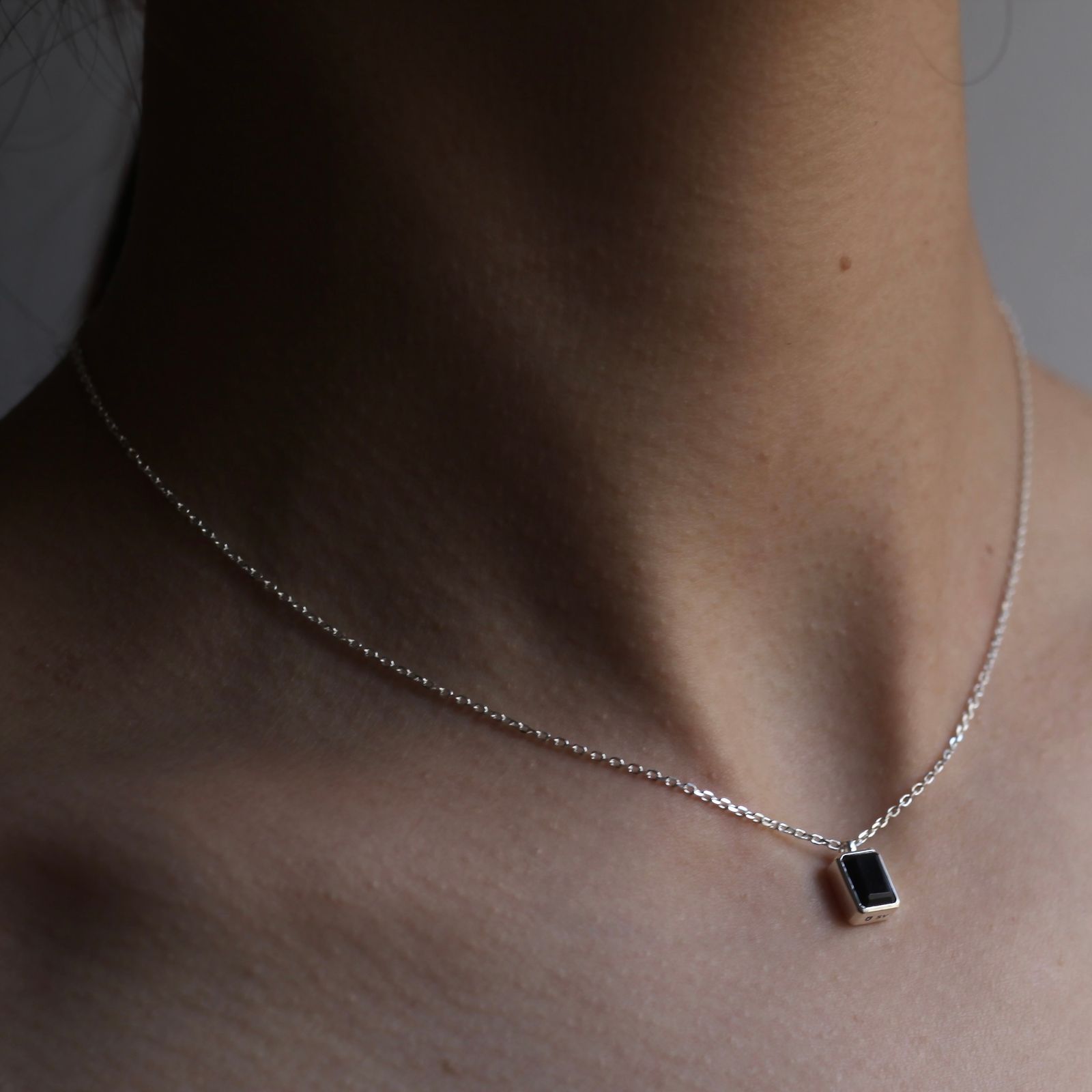 【お取り寄せ注文可能】Shine Pendant(BLACK)