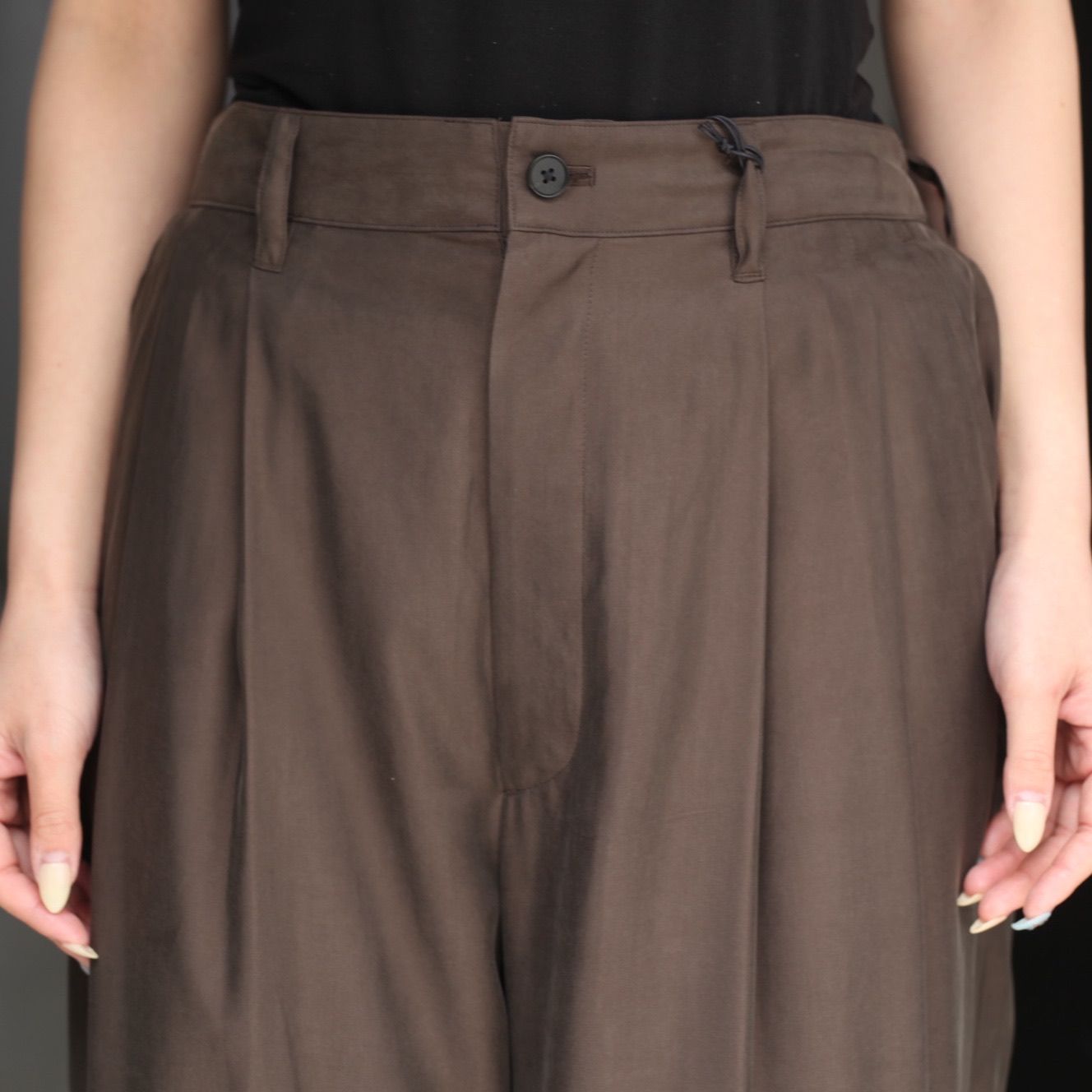 【再販売通知受付可能】Cupro Twill Wide Easy Trousers