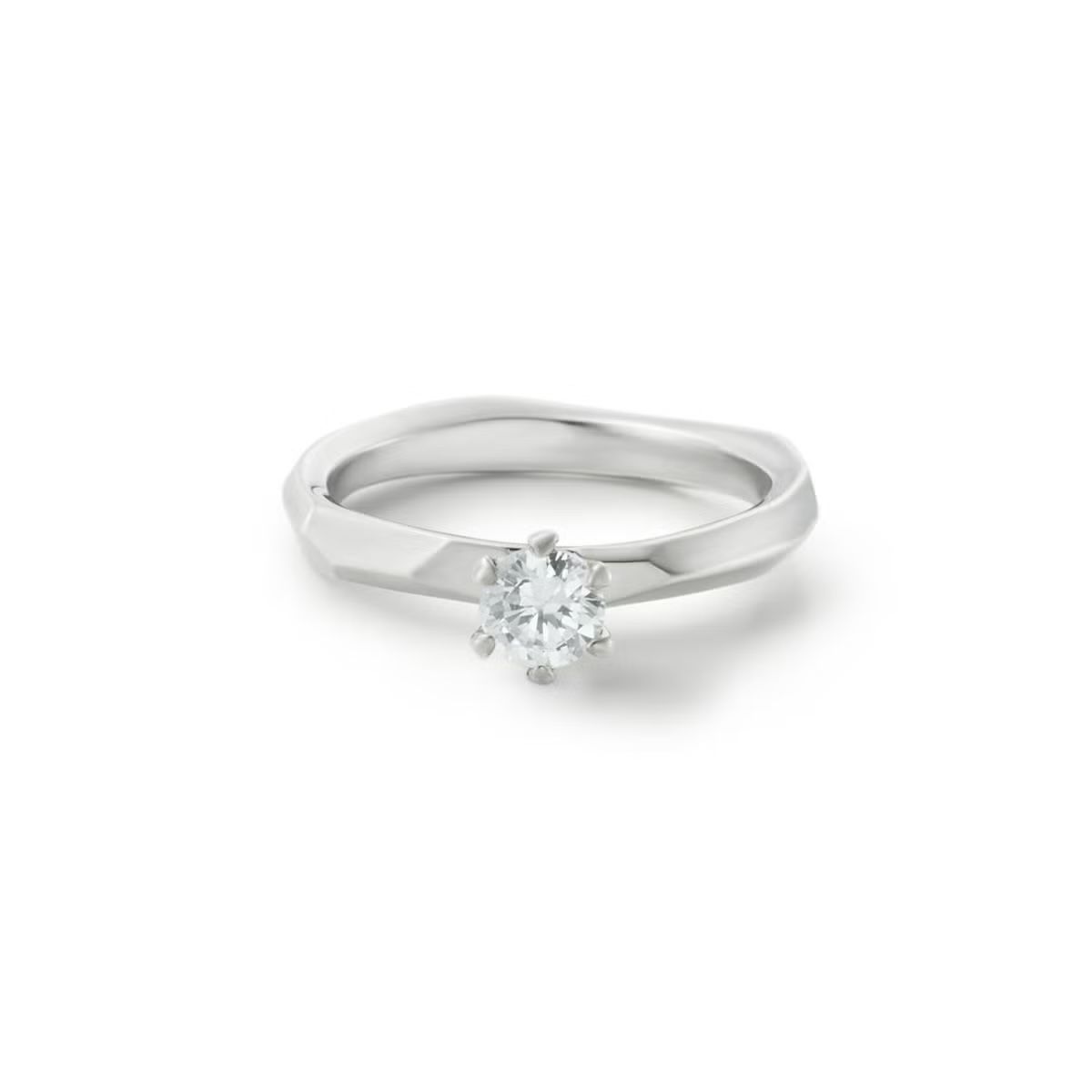 【お取り寄せ注文可能】Quon Round Ring(PLATINUM950)