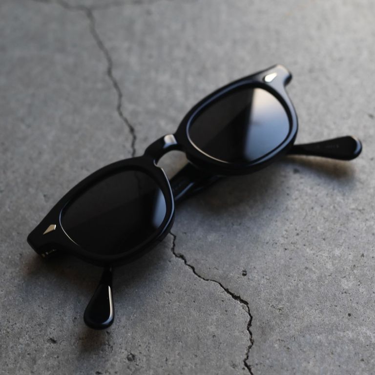 レンズ : DARK GRAY