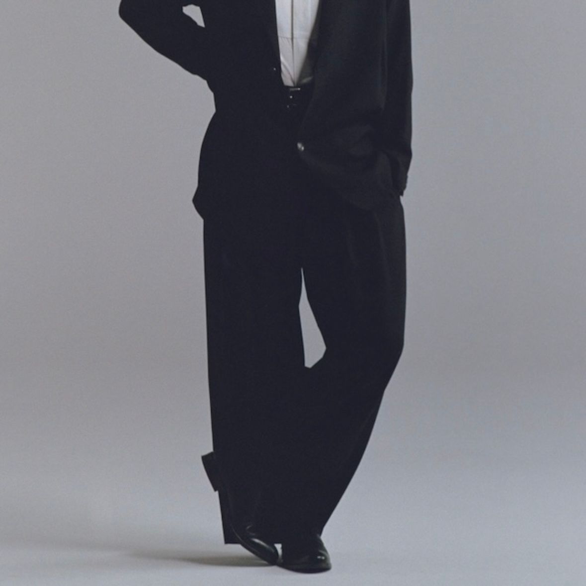 SOSHIOTSUKI - 【残り一点】Wool Serge Hi-Waist Trousers