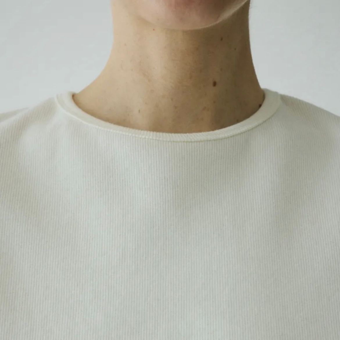 【残り一点】Back Ribbon Cut Top