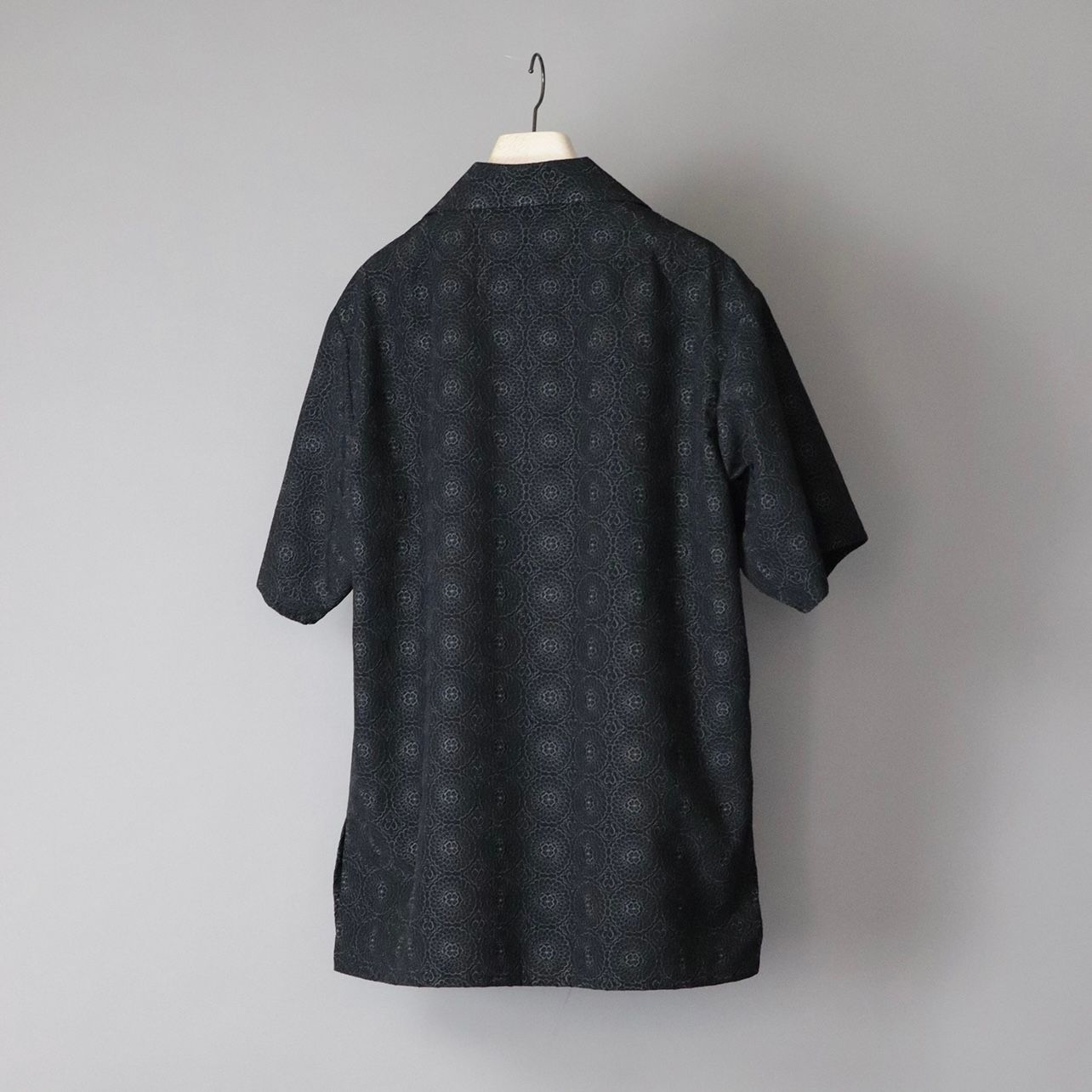 ETHOSENS - 【残り一点】Embroidery SS Shirt | ACRMTSM ONLINE