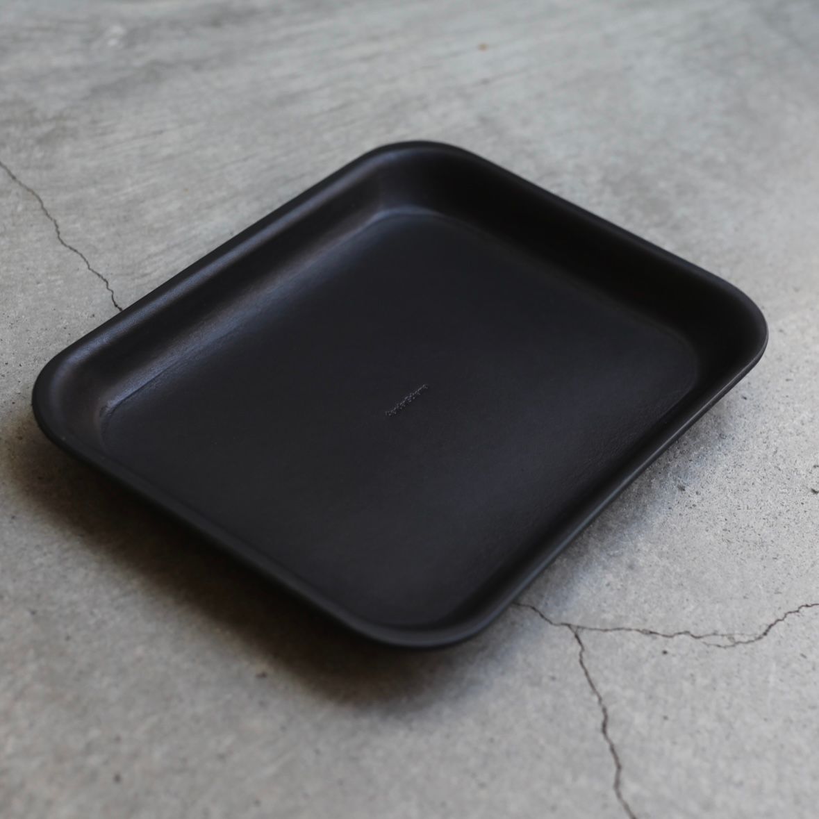 【残りわずか】Leather Tray_M(BLACK)