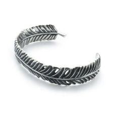 【お取り寄せ注文可能】Eagle Feather Bangle(SILVER)