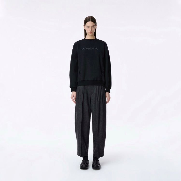 【残り一点】Titan Sweatshirt Product. 45