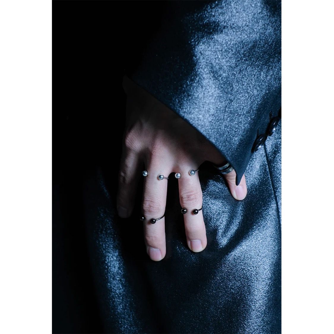 【残りわずか】Circular Barbell Ring&Ear Cuff