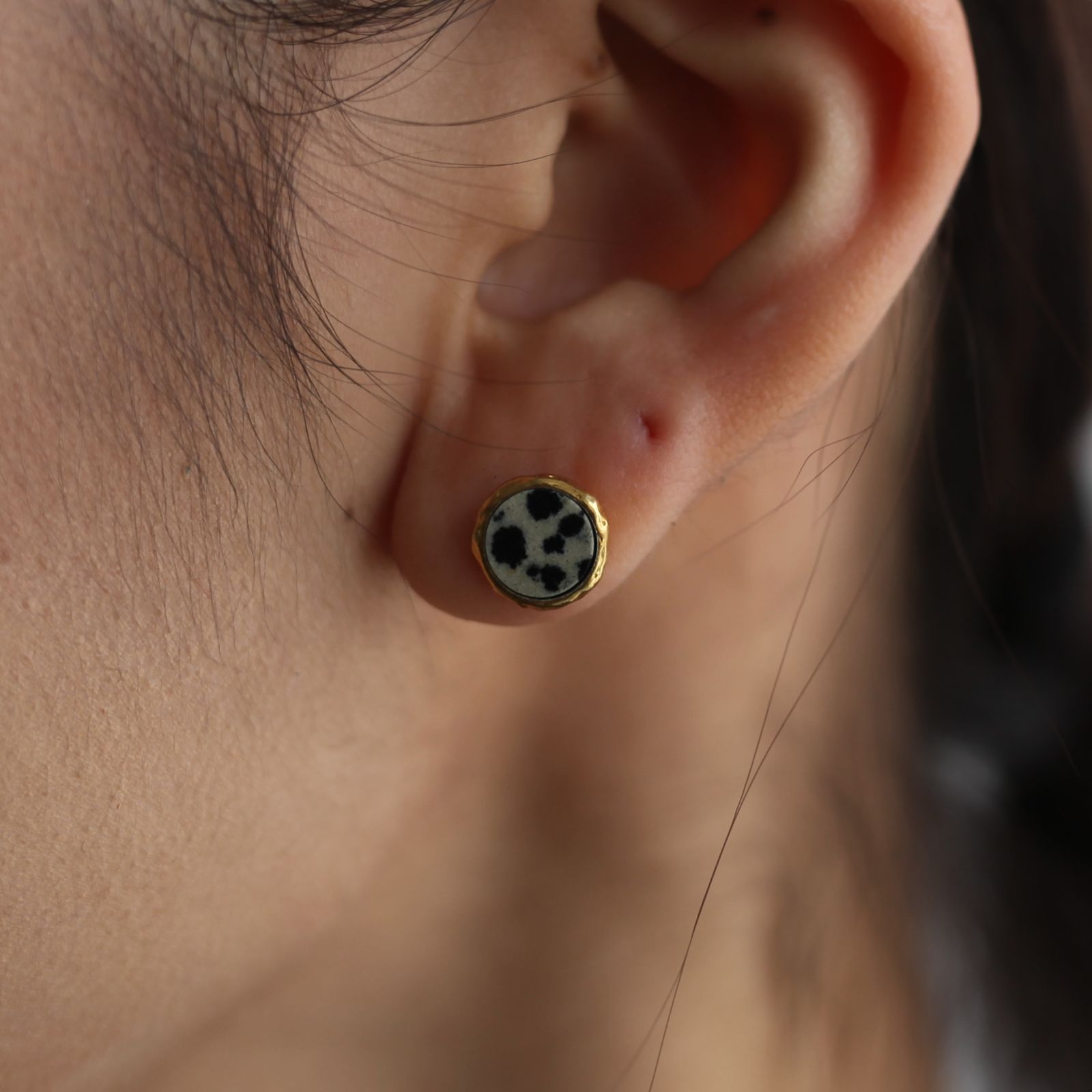 【お取り寄せ注文可能】Dalmatian Stone Circle Earrings(両耳用）