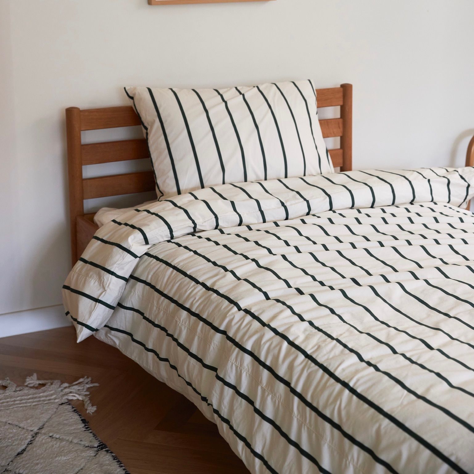 【残りわずか】Striped Pillow Cover