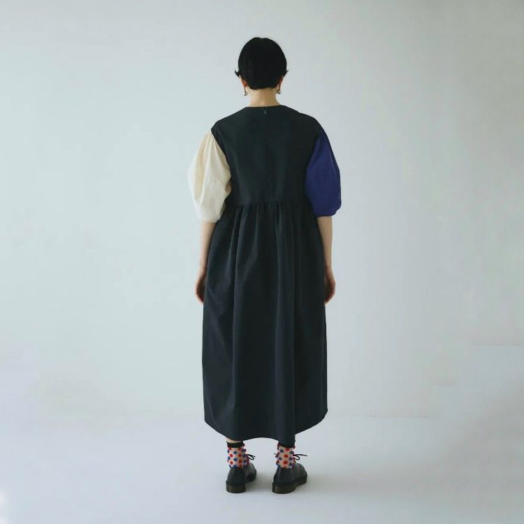 【残り一点】Many Gathered Docking One Piece