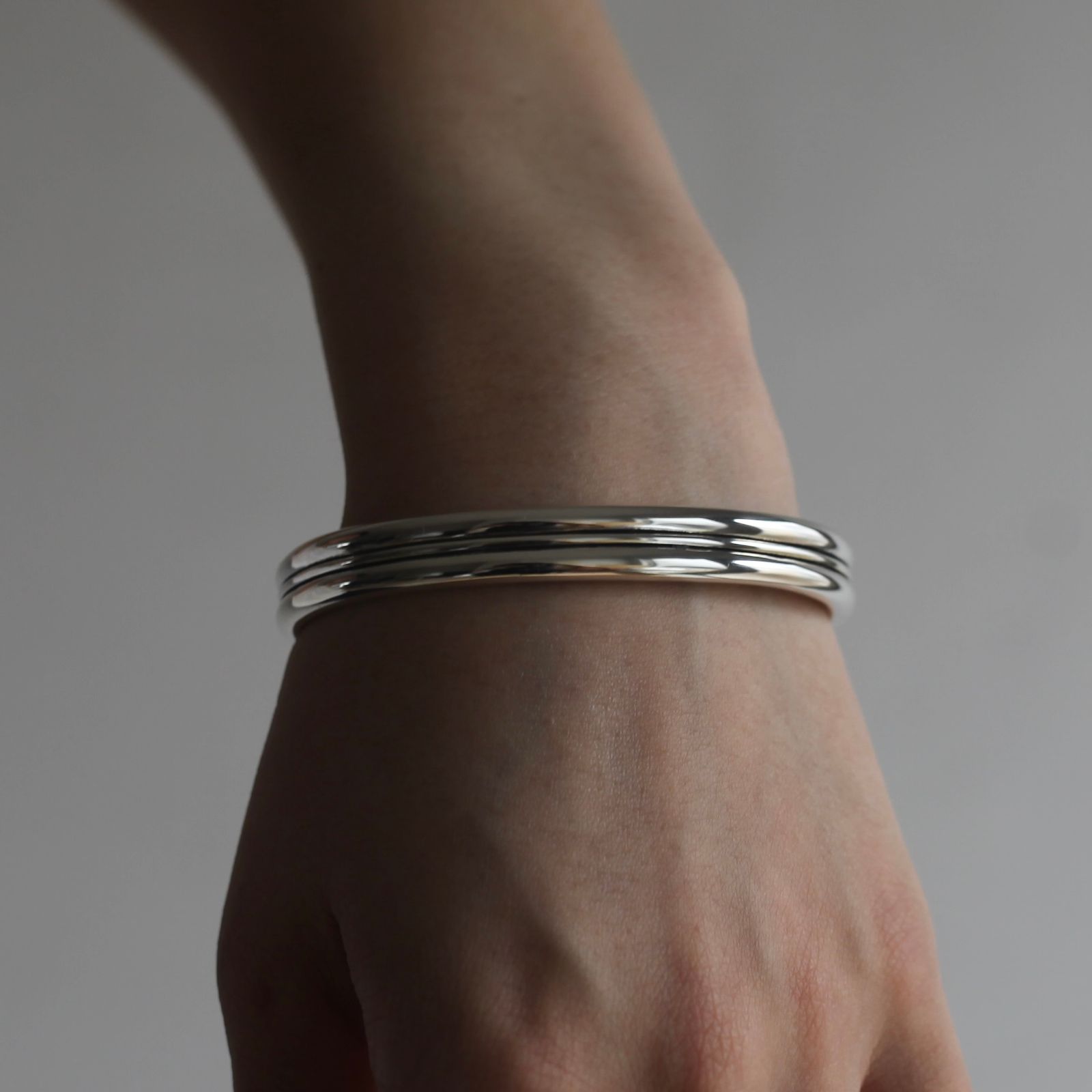 【お取り寄せ注文可能】Line Bangle