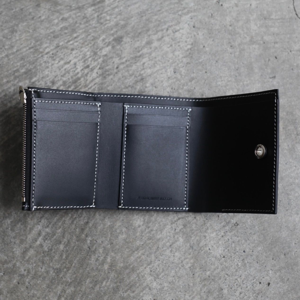 【再販売通知受付可能】Switch Trifold Wallet(ALT)