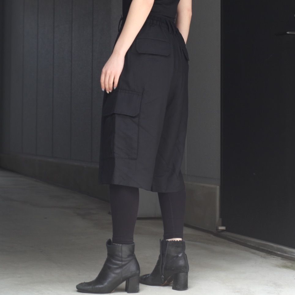 【残りわずか】Silk Cupro Cargo Short Trousers