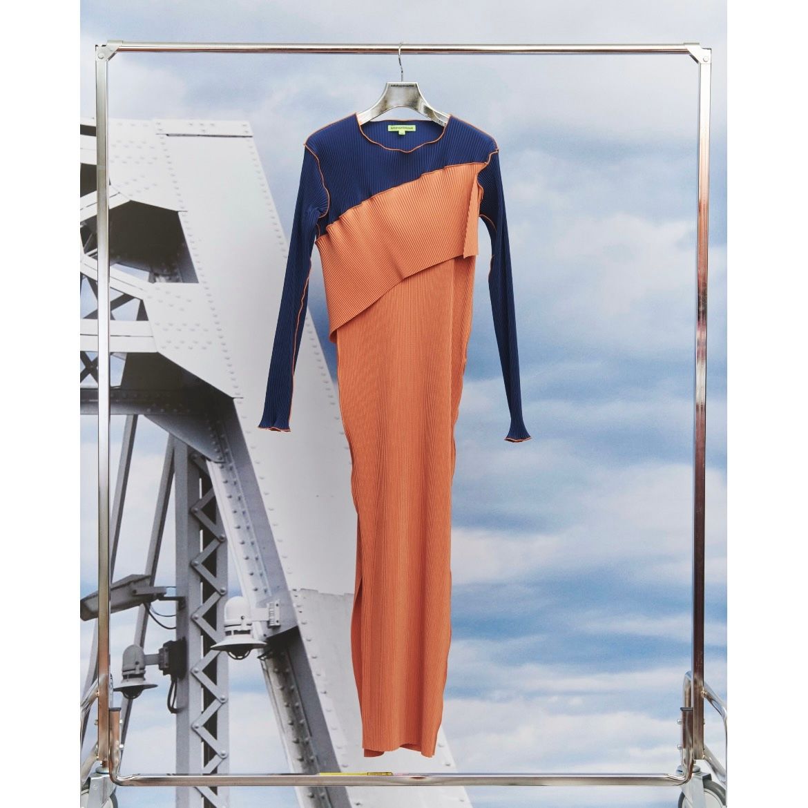 【残り一点】Spiral Wave Long Sleeve Dress