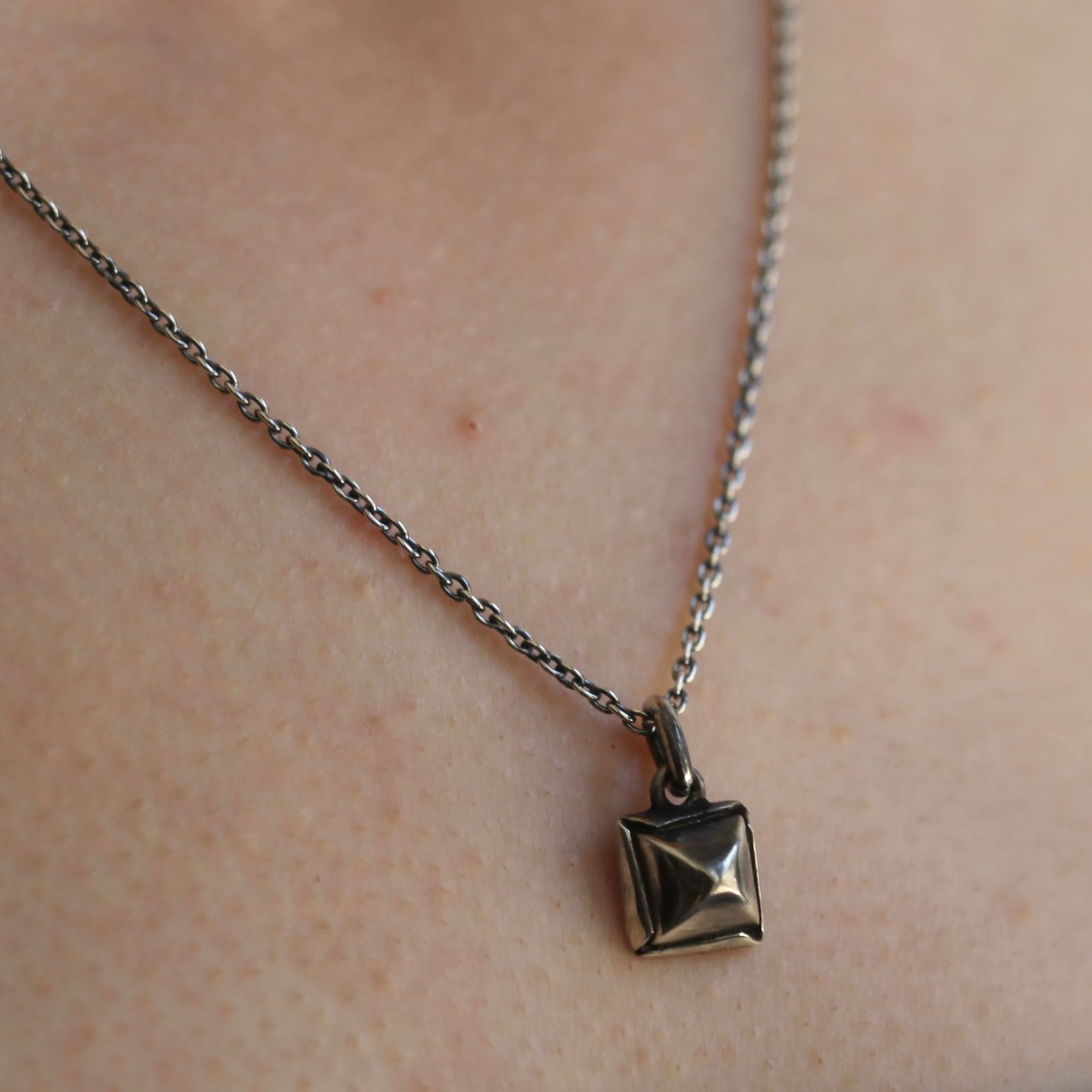 【残りわずか】Industrial & Romanesque Pendant_SQUARE(SILVER)