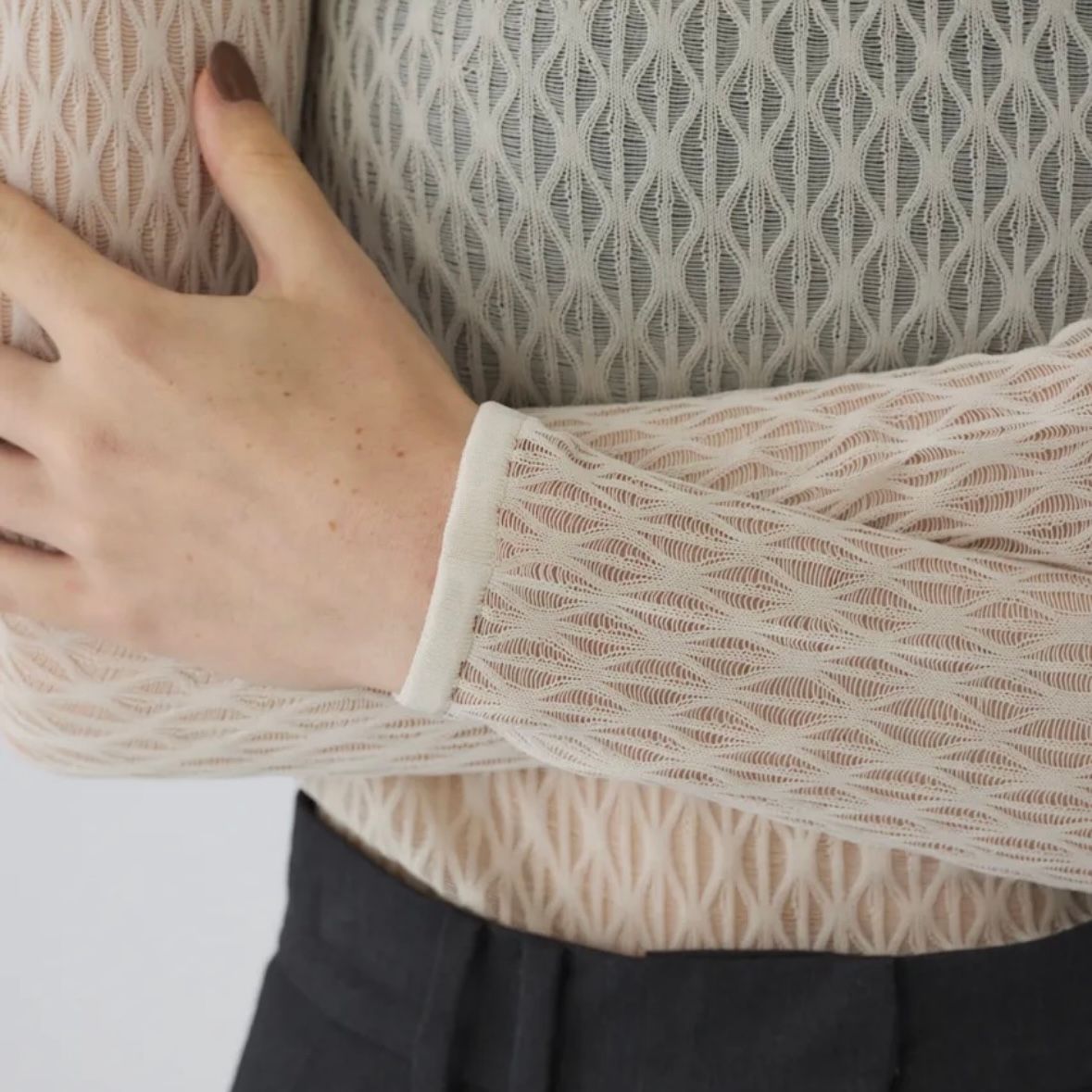 【再販売通知受付可能】Lace Knitting Tops