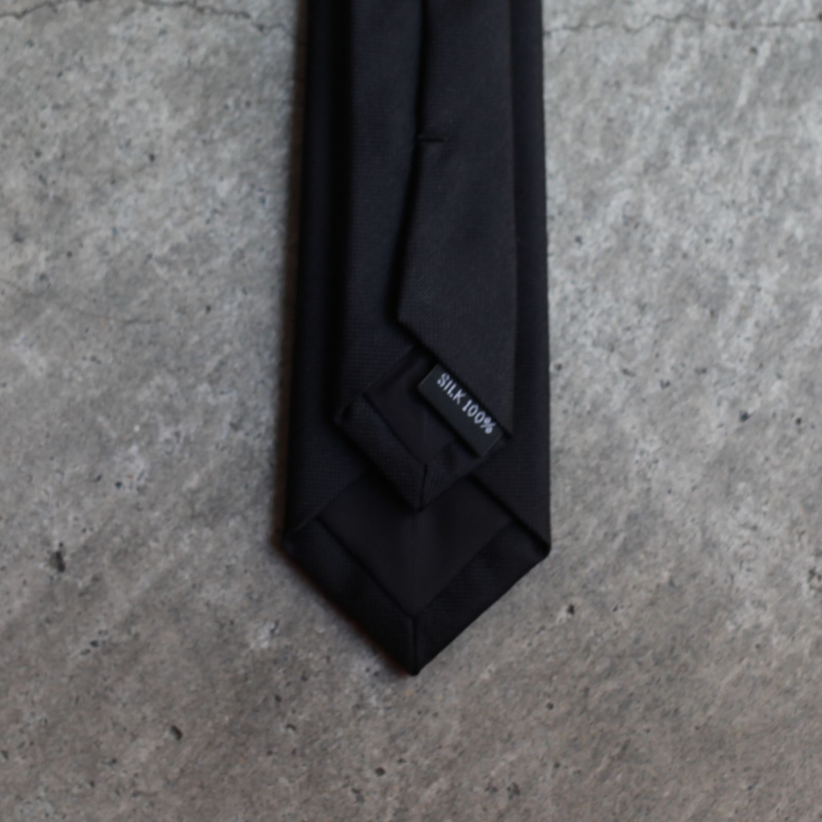 【残りわずか】Silk Narrow Tie(BLACK)