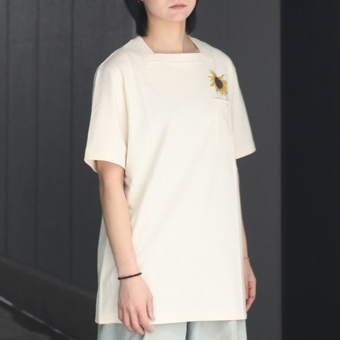 SOSHIOTSUKI - 【残りわずか】Square Neck Himawari Cut Sew S/S 