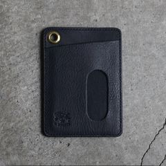 【再販売通知受付可能】カードケース  IL BISONTE