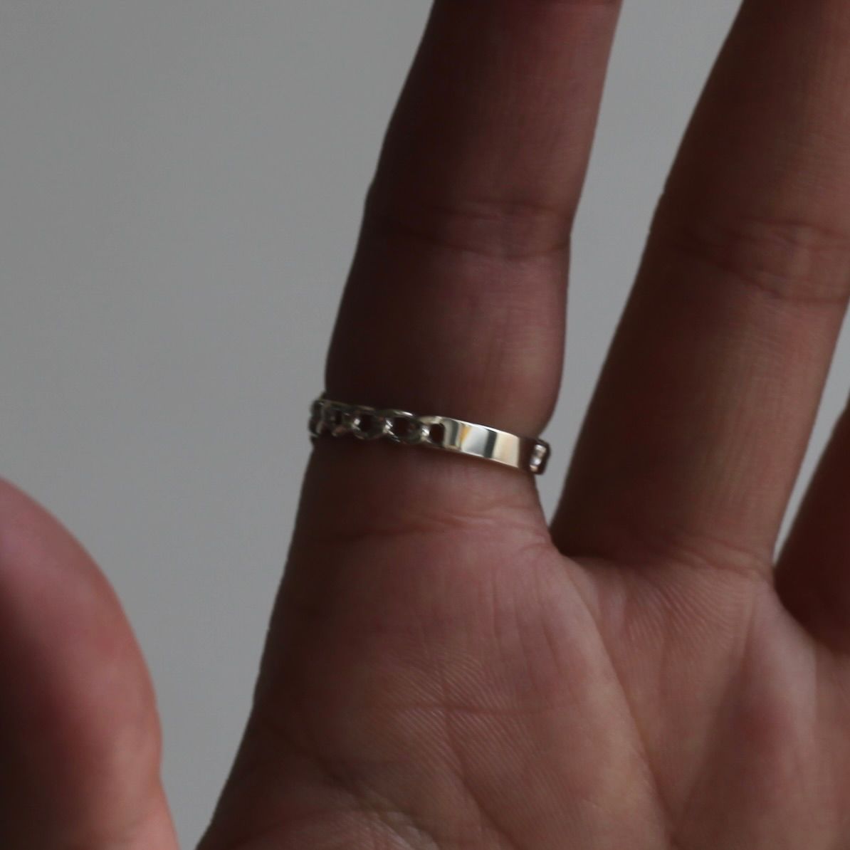 【残り一点】Victorian Buckle Curb Chain Ring(18K POINT)