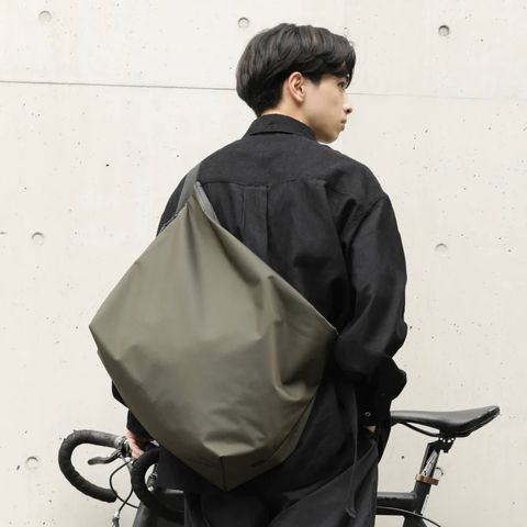 【残りわずか】Nylon Messenger Bag