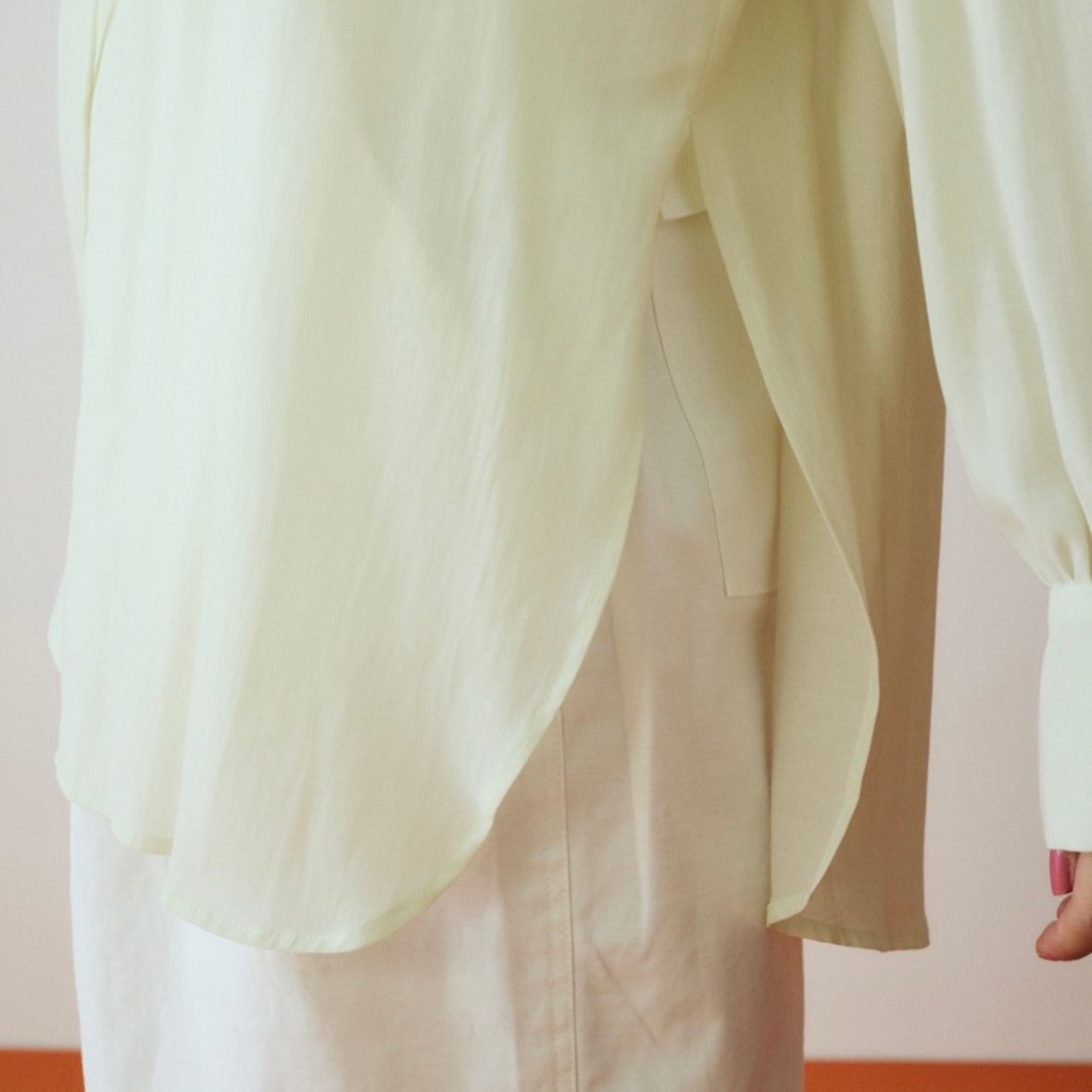 【残り一点】Round Hem Shirt