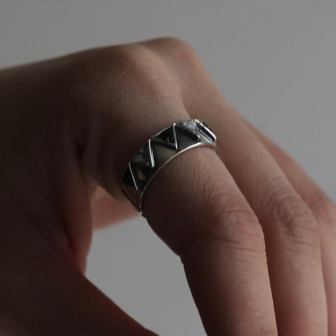 【お取り寄せ注文可能】Great Mountain Ring(ONYX×HOWLITE)